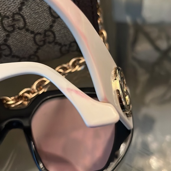 Gucci Sunglasses - Picture 9 of 10